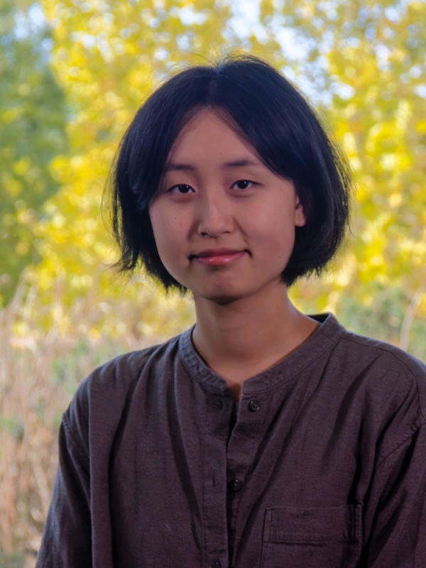  Angela Le