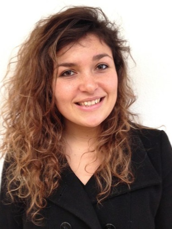  Farah Alimagham